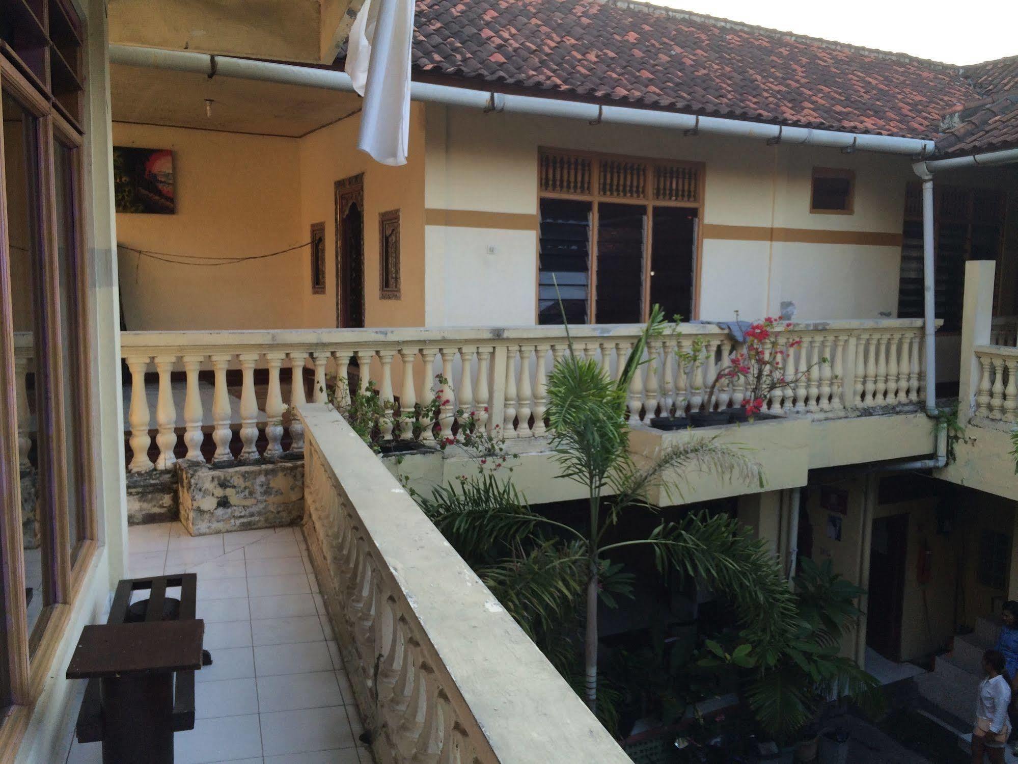 Rita Za Hotel Kuta Lombok Eksteriør billede